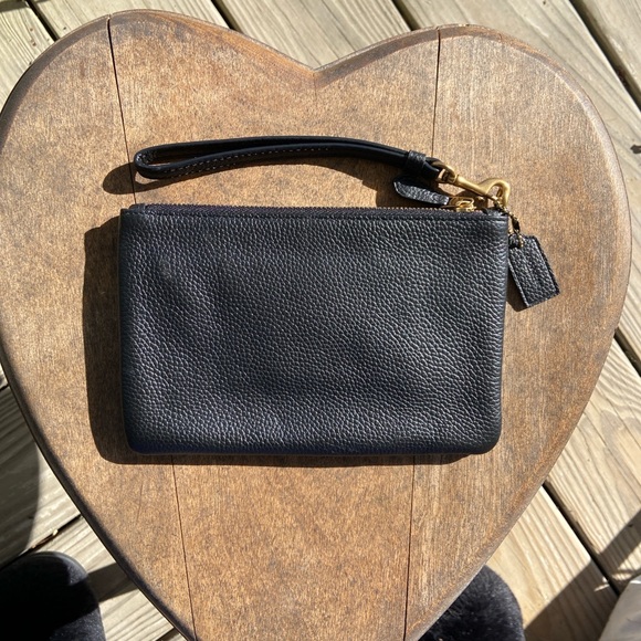 COACH Black Pebble Leather Wristlet With Rivets - Picture 6 of 10